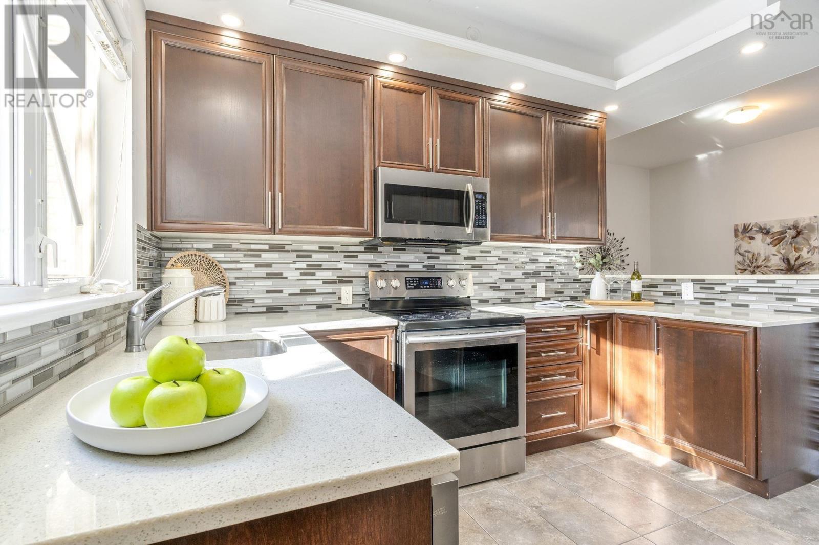 Property 13 of 52 of 2542 Gottingen Street