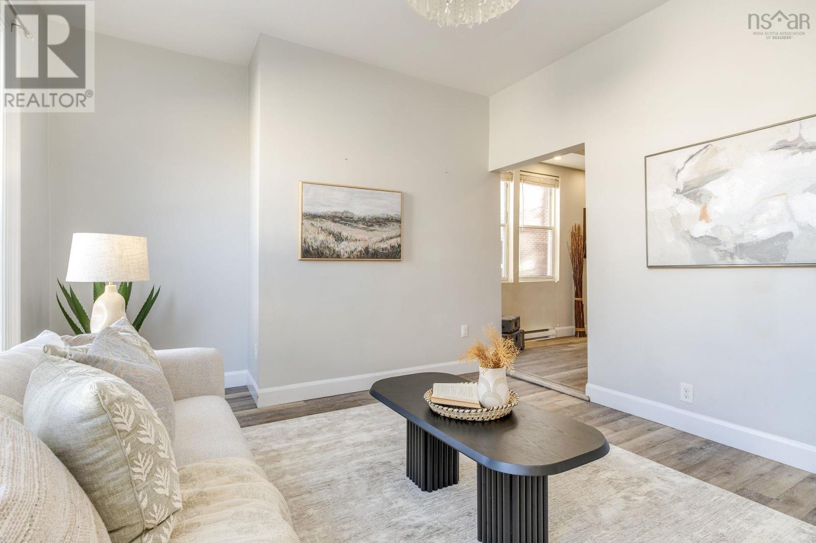 Property 8 of 52 of 2542 Gottingen Street