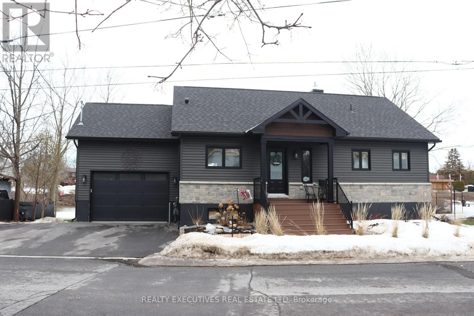 69 MILL STREET, North Dundas, Ontario