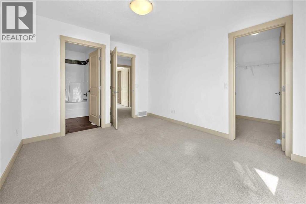 Single Family House for Sale in  Aspen Hills Terrace SW Aspen Woods Calgary 