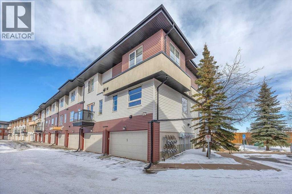 Single Family House for Sale in  Aspen Hills Terrace SW Aspen Woods Calgary 