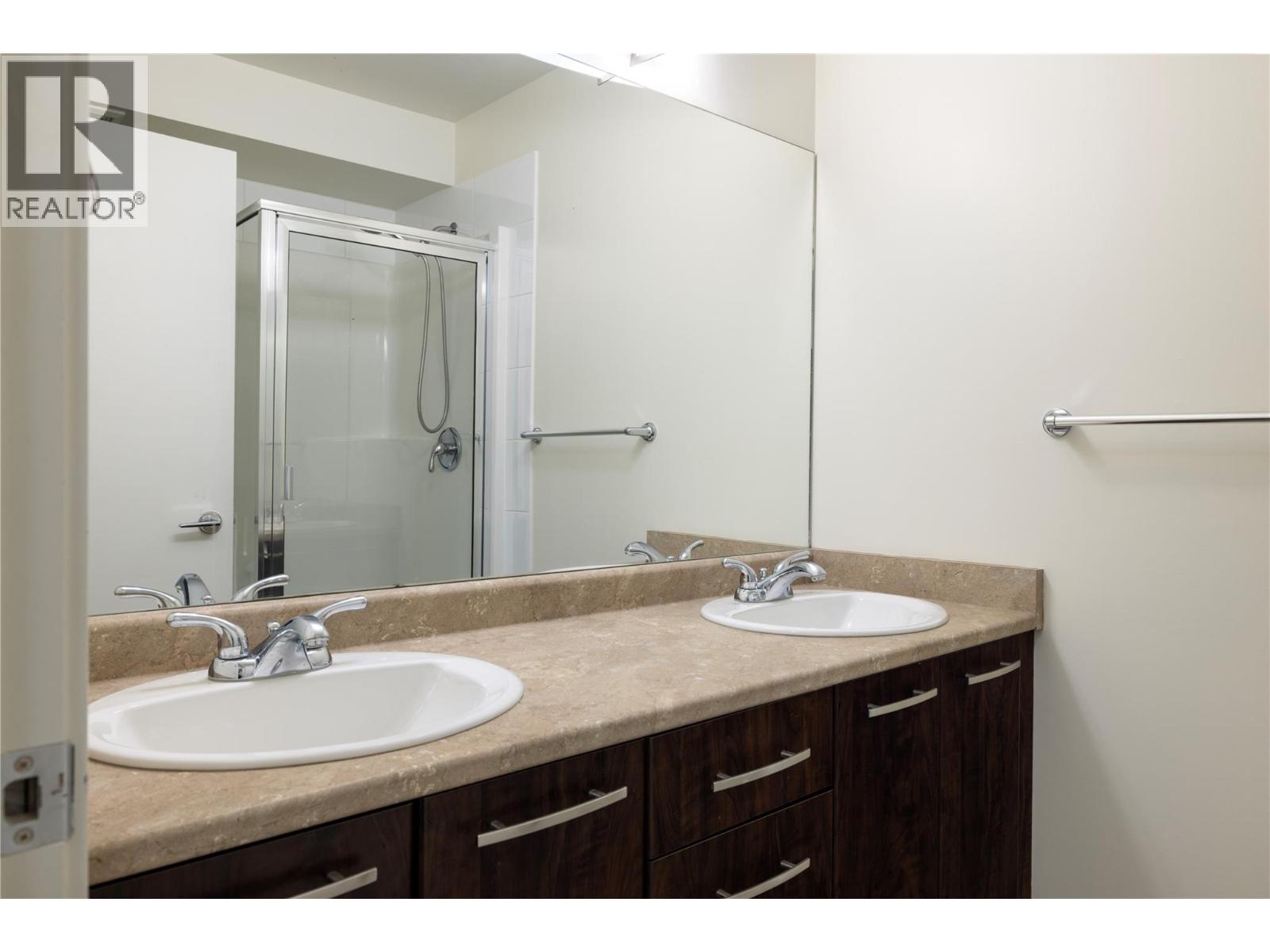 5 1831 Ambrosi Road, Kelowna