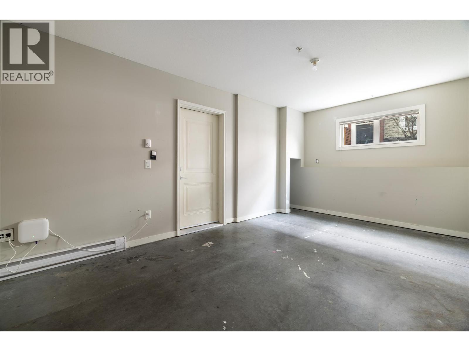 #5 1831 Ambrosi Road - 33