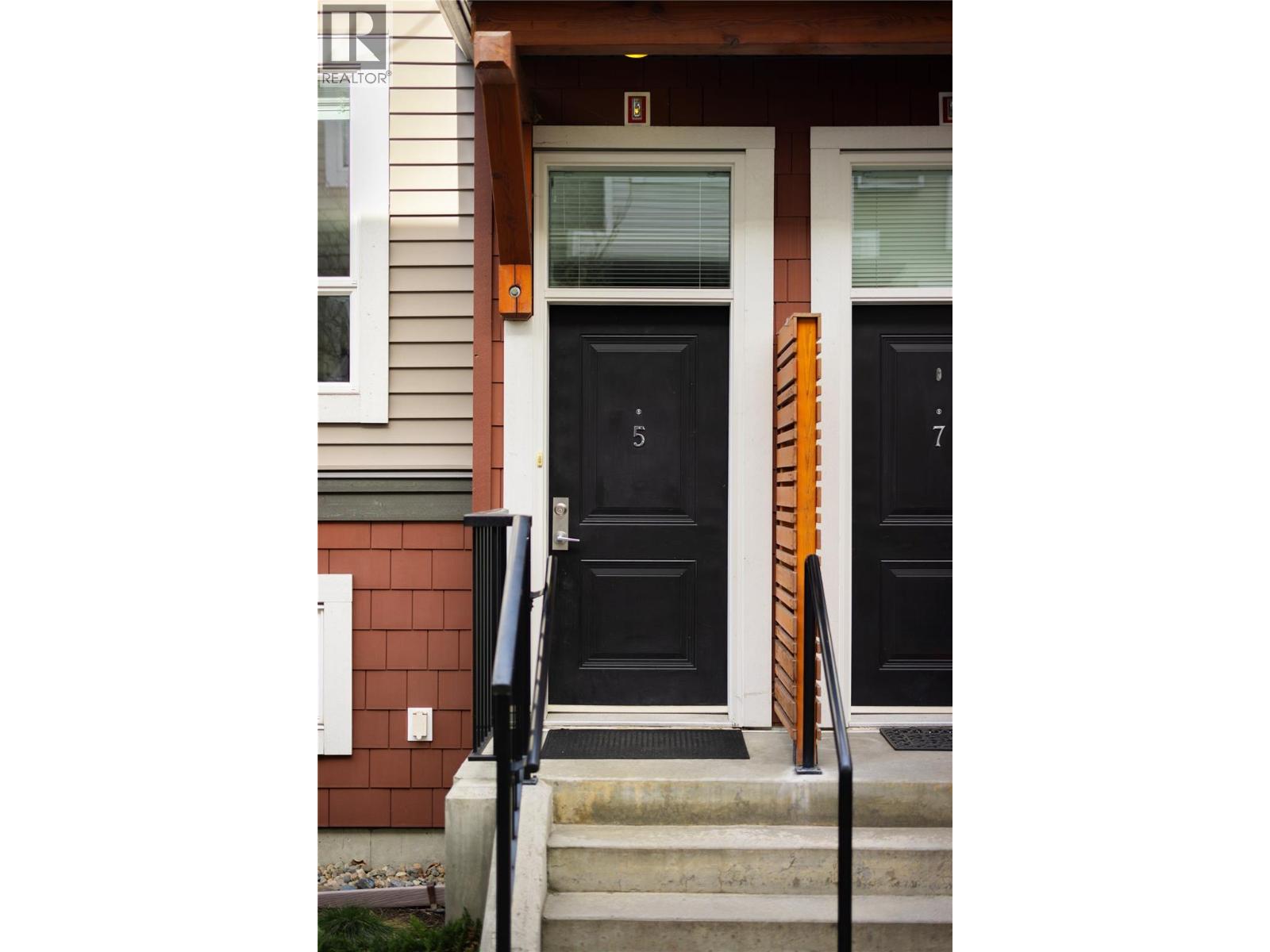 5 1831 Ambrosi Road, Kelowna