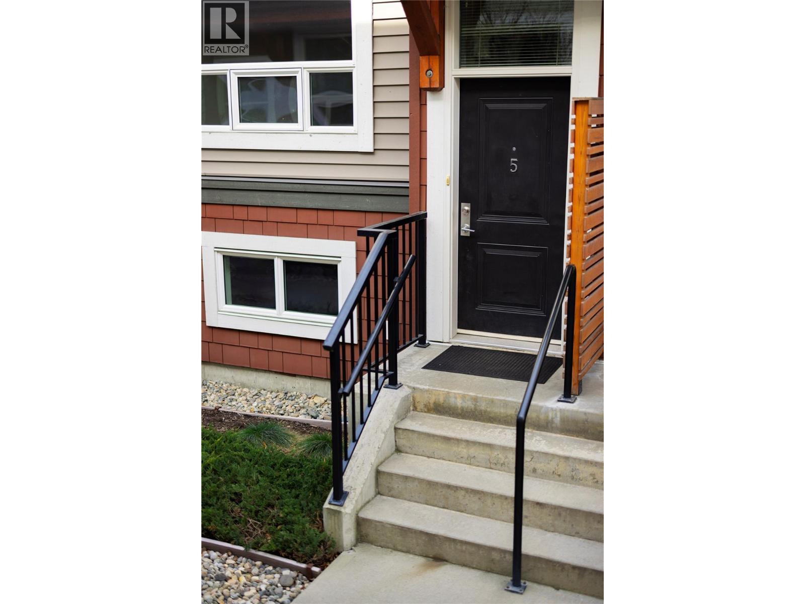 5 1831 Ambrosi Road, Kelowna