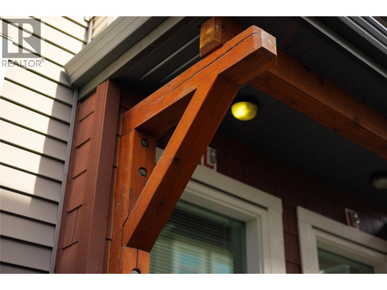 5 1831 Ambrosi Road, Kelowna