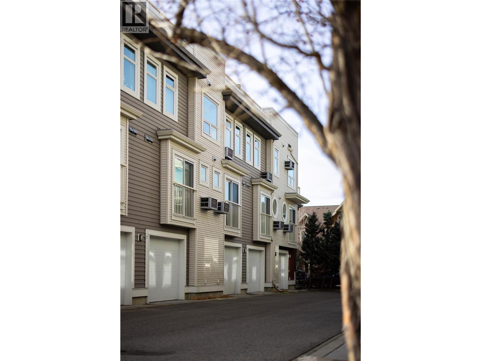 5 1831 Ambrosi Road, Kelowna