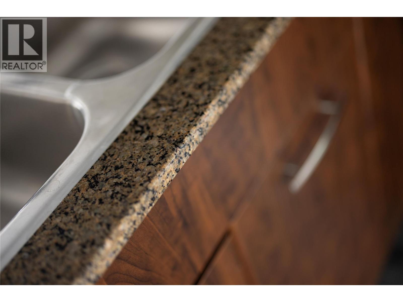 5 1831 Ambrosi Road, Kelowna