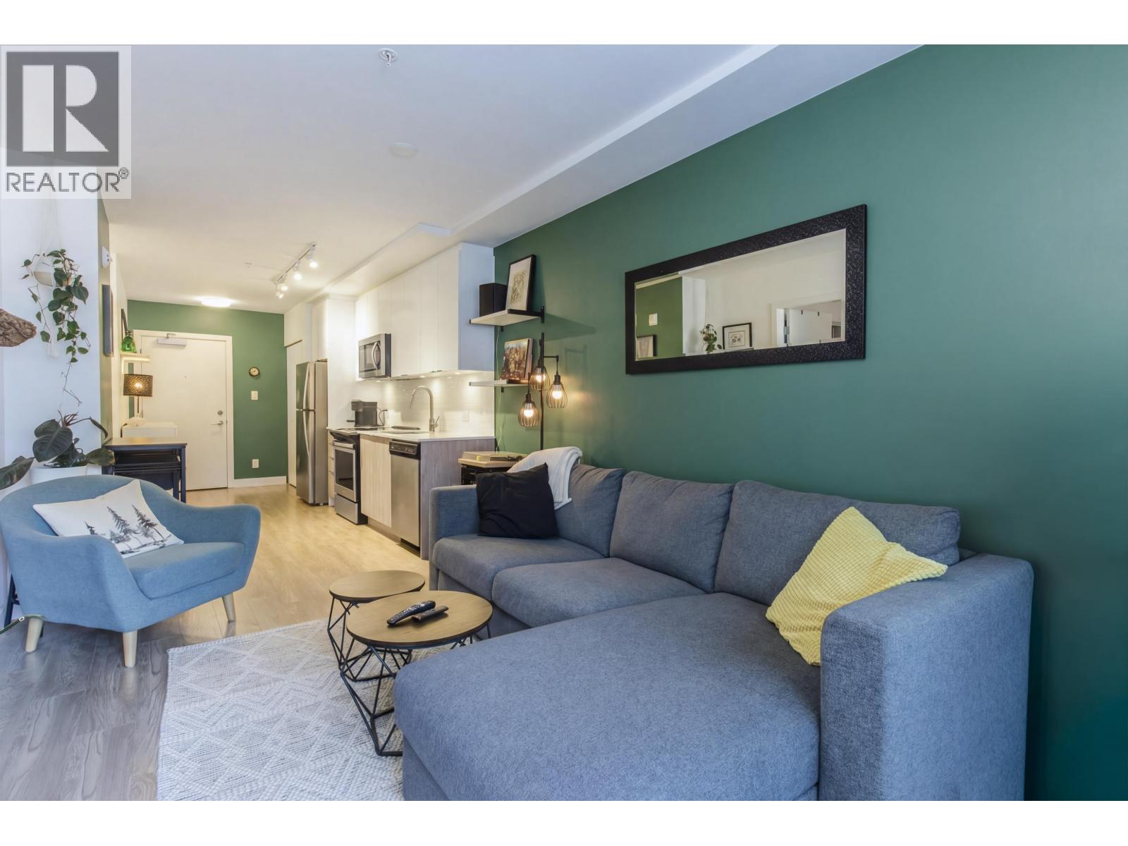 202 37881 CLEVELAND AVENUE, Squamish