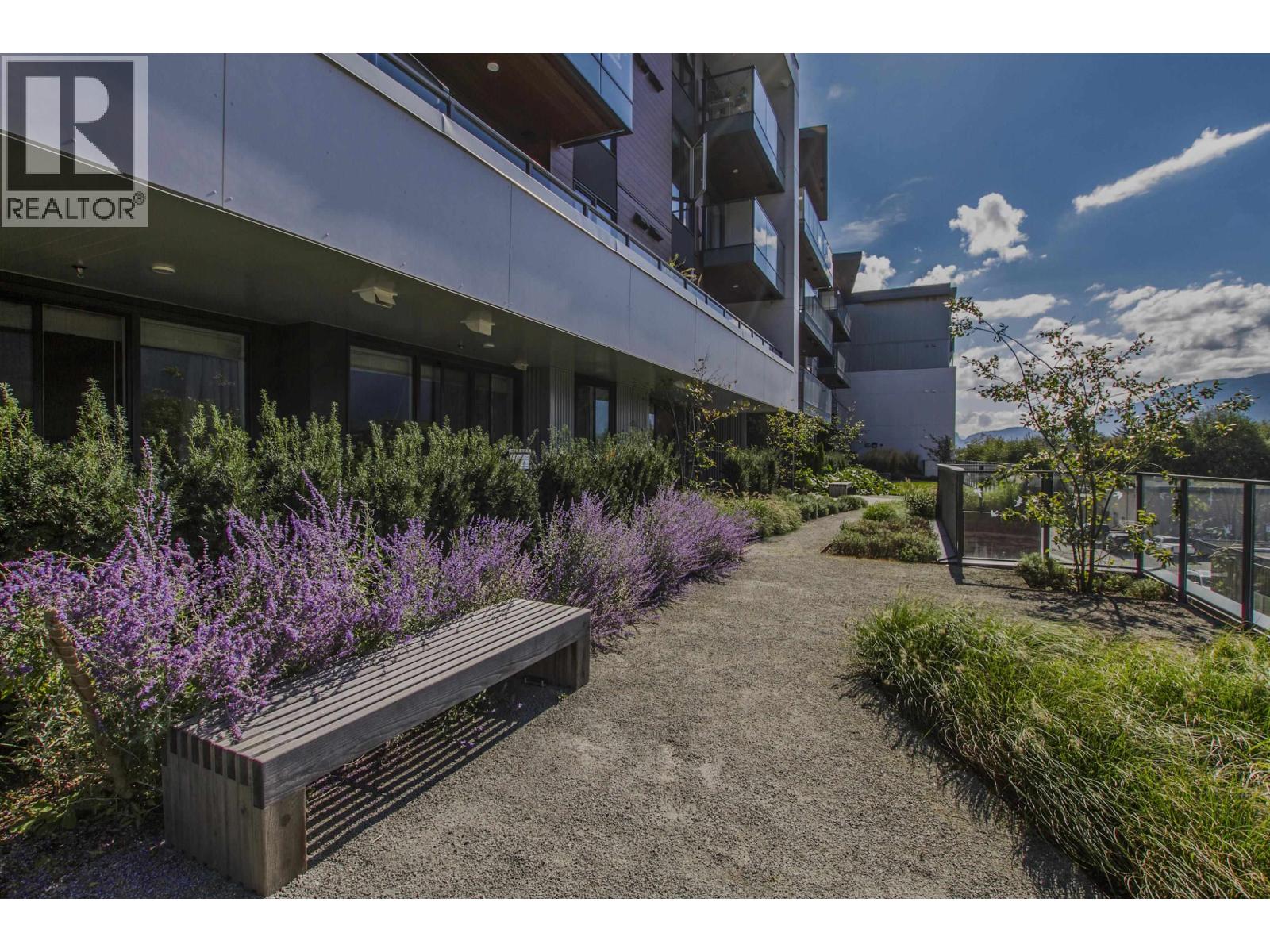 202 37881 CLEVELAND AVENUE, Squamish