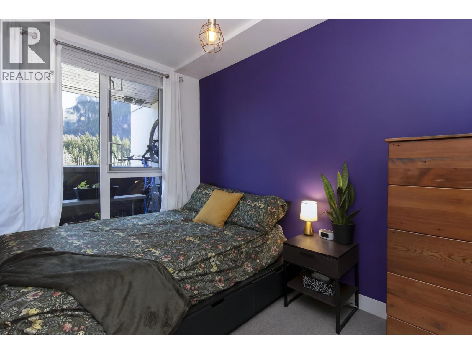 202 37881 CLEVELAND AVENUE, Squamish