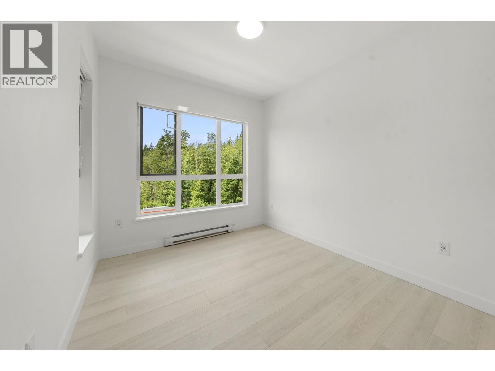 404 3594 MALSUM DRIVE, North Vancouver