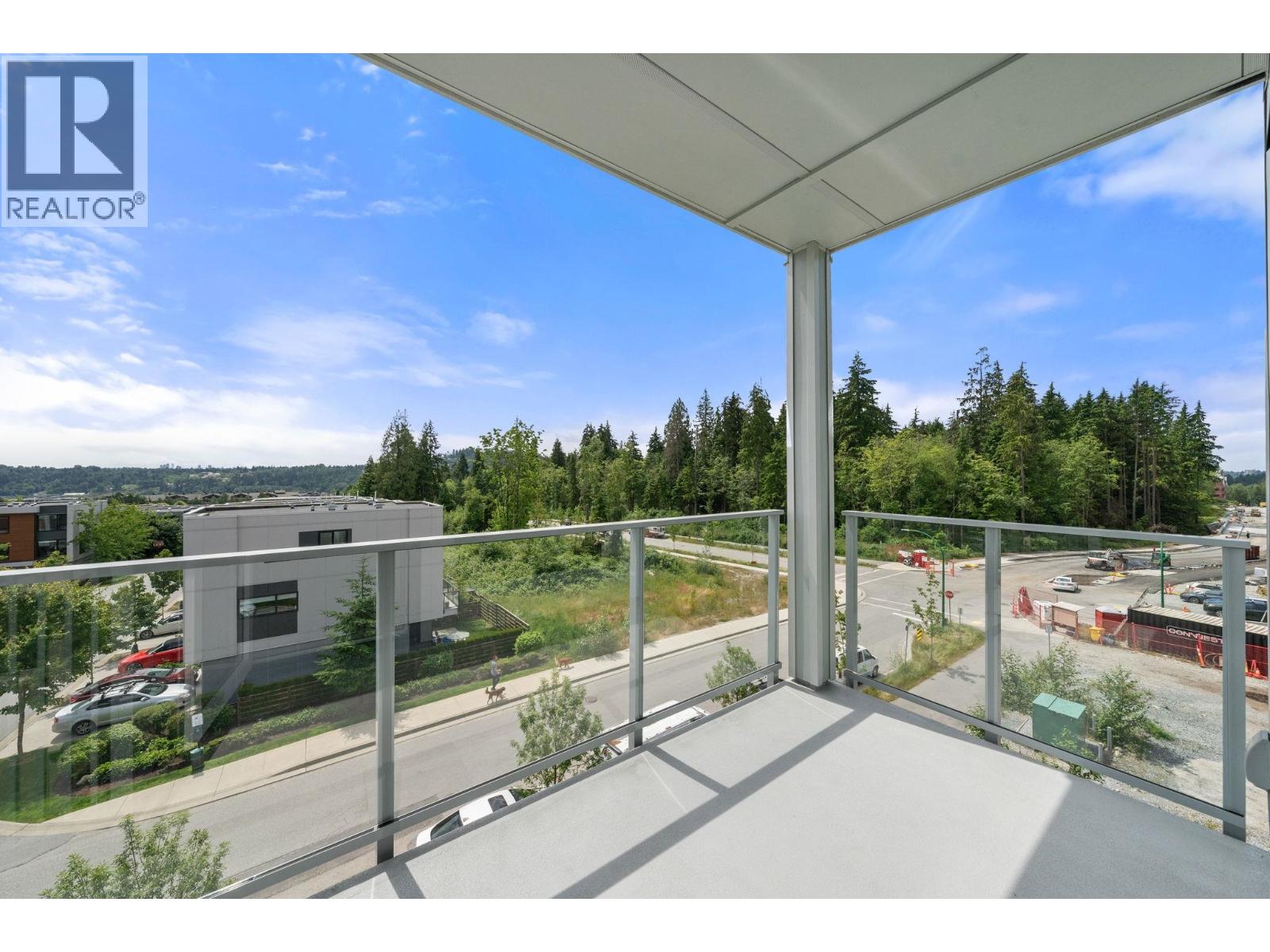 404 3594 MALSUM DRIVE, North Vancouver