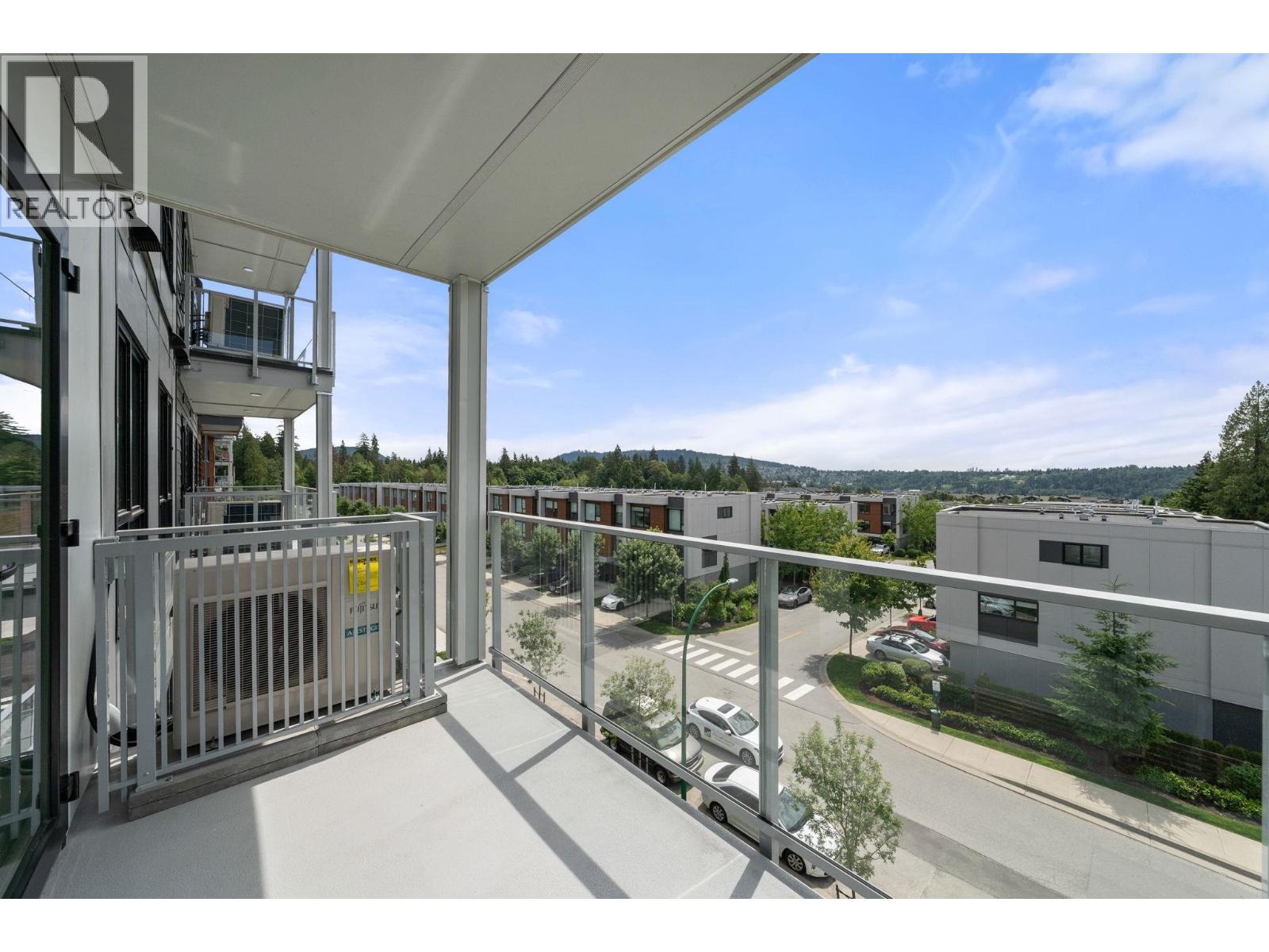 404 3594 MALSUM DRIVE, North Vancouver