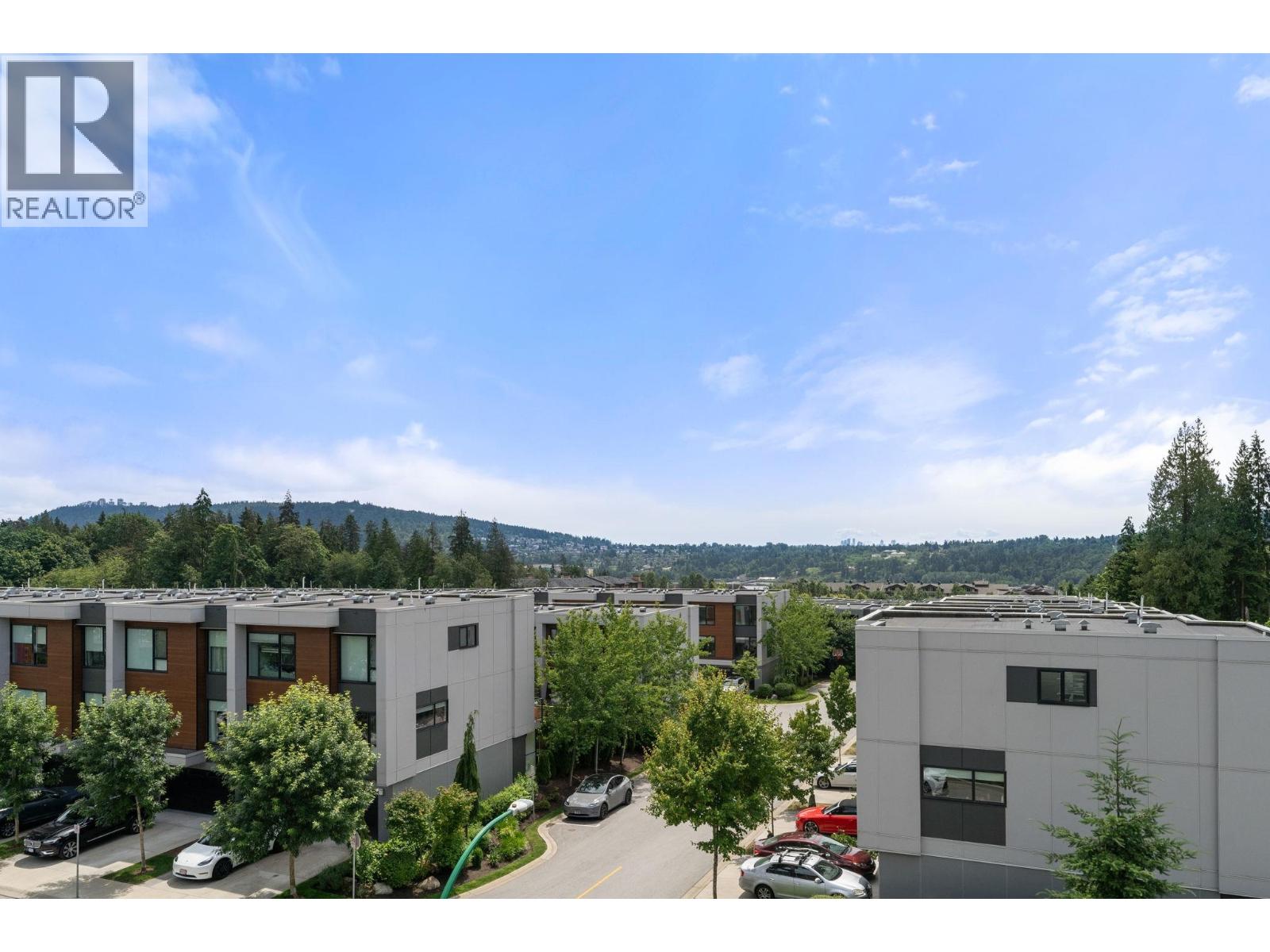 404 3594 MALSUM DRIVE, North Vancouver