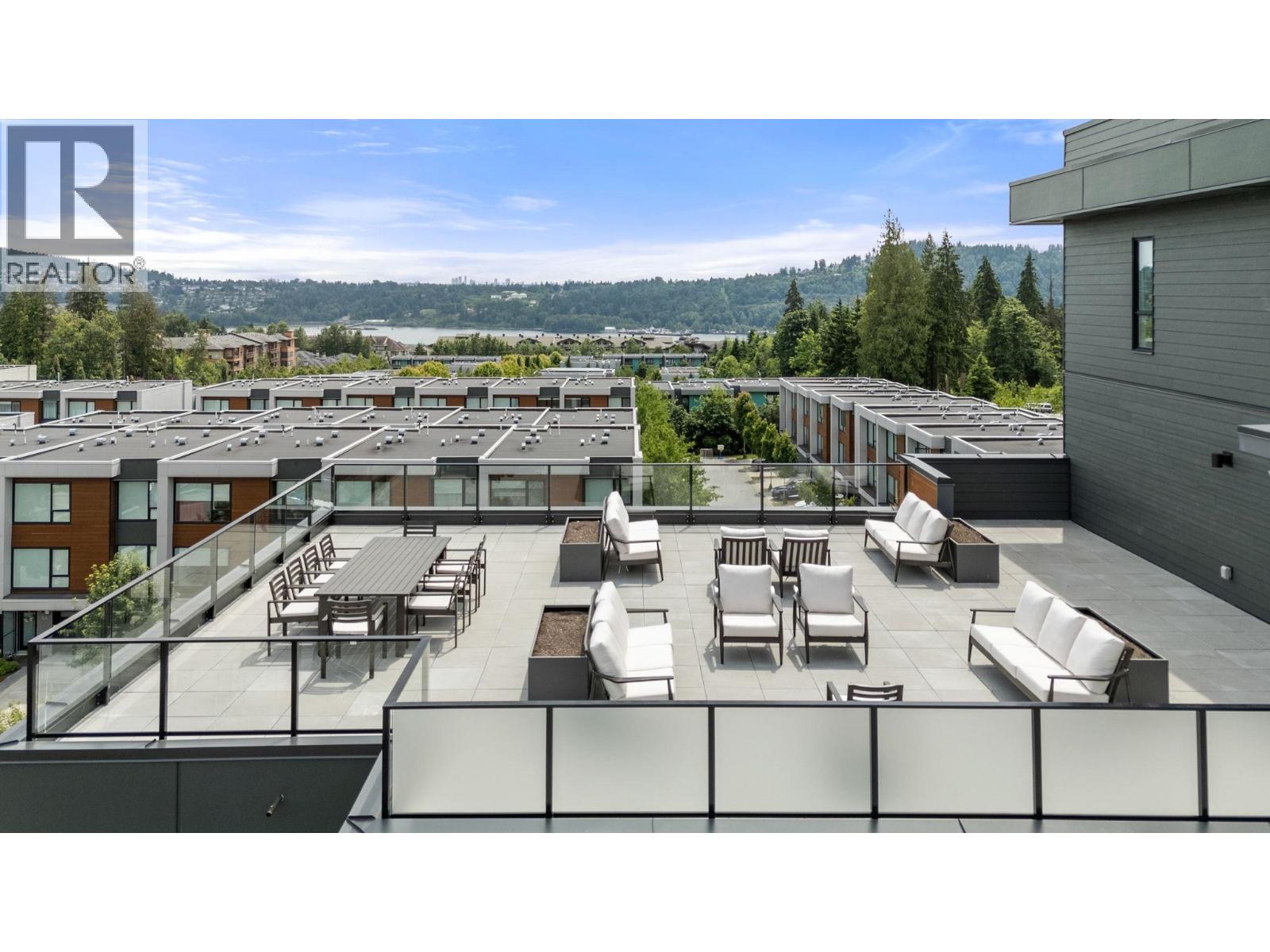 404 3594 MALSUM DRIVE, North Vancouver