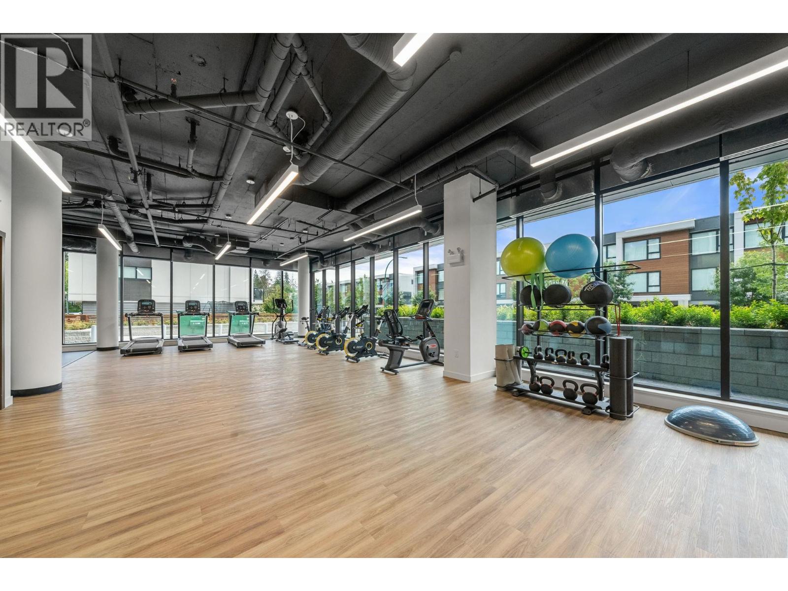 404 3594 MALSUM DRIVE, North Vancouver