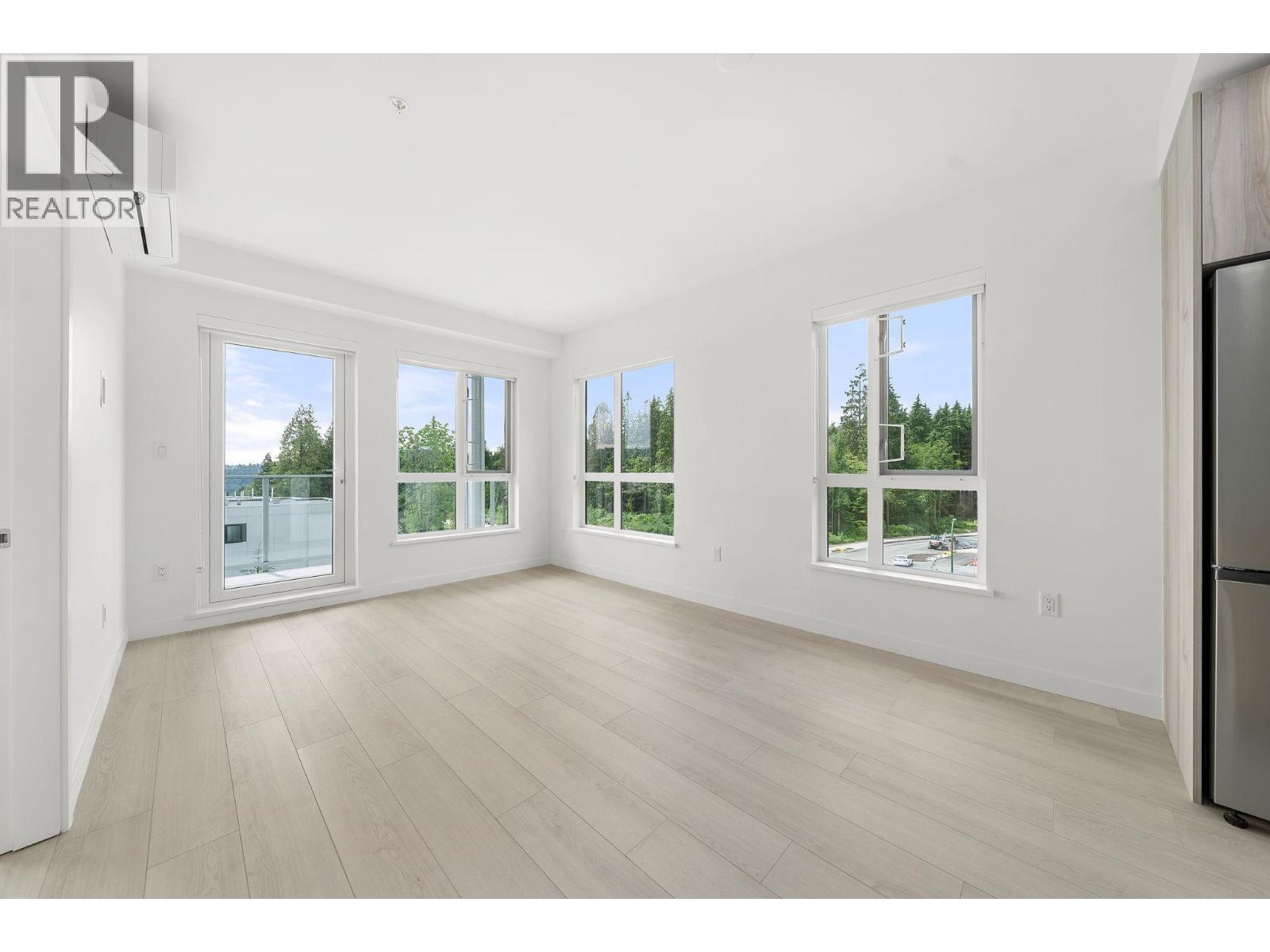 404 3594 MALSUM DRIVE, North Vancouver