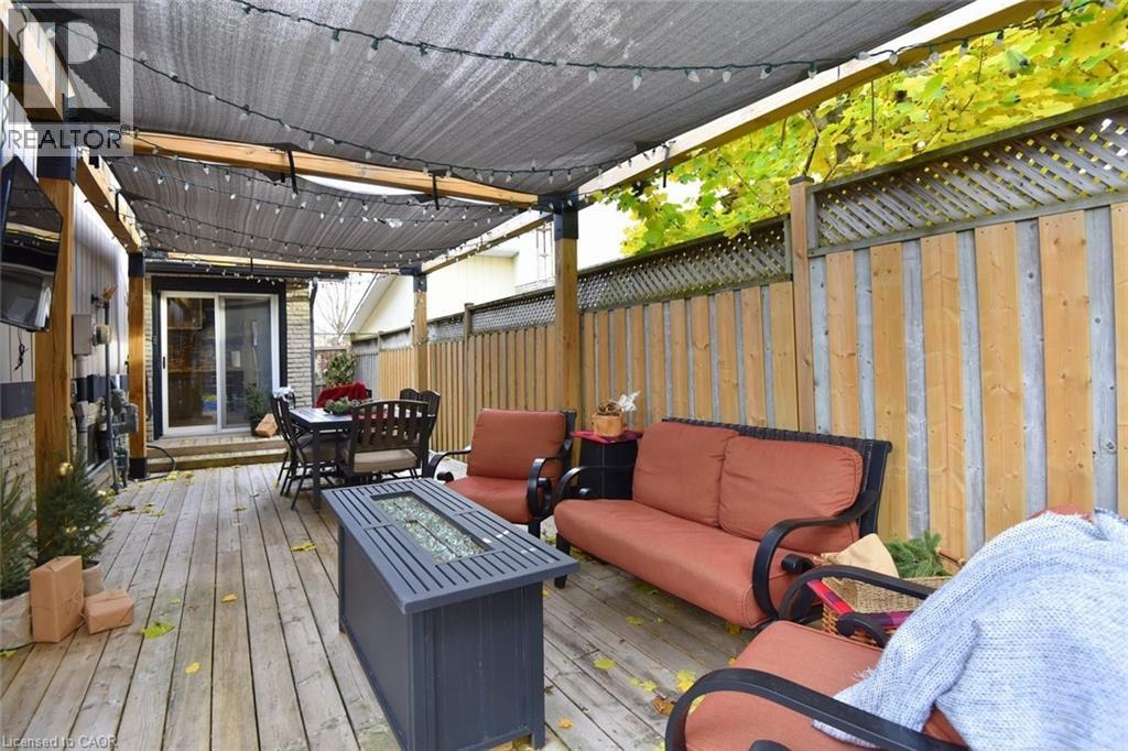 2346 CAVENDISH Drive, Burlington, Ontario