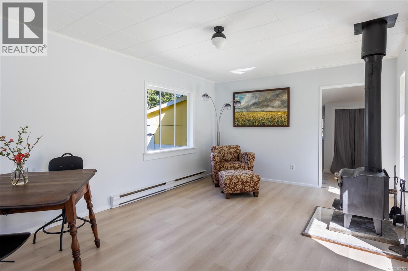 6148 ALDERGROVE DR - 23