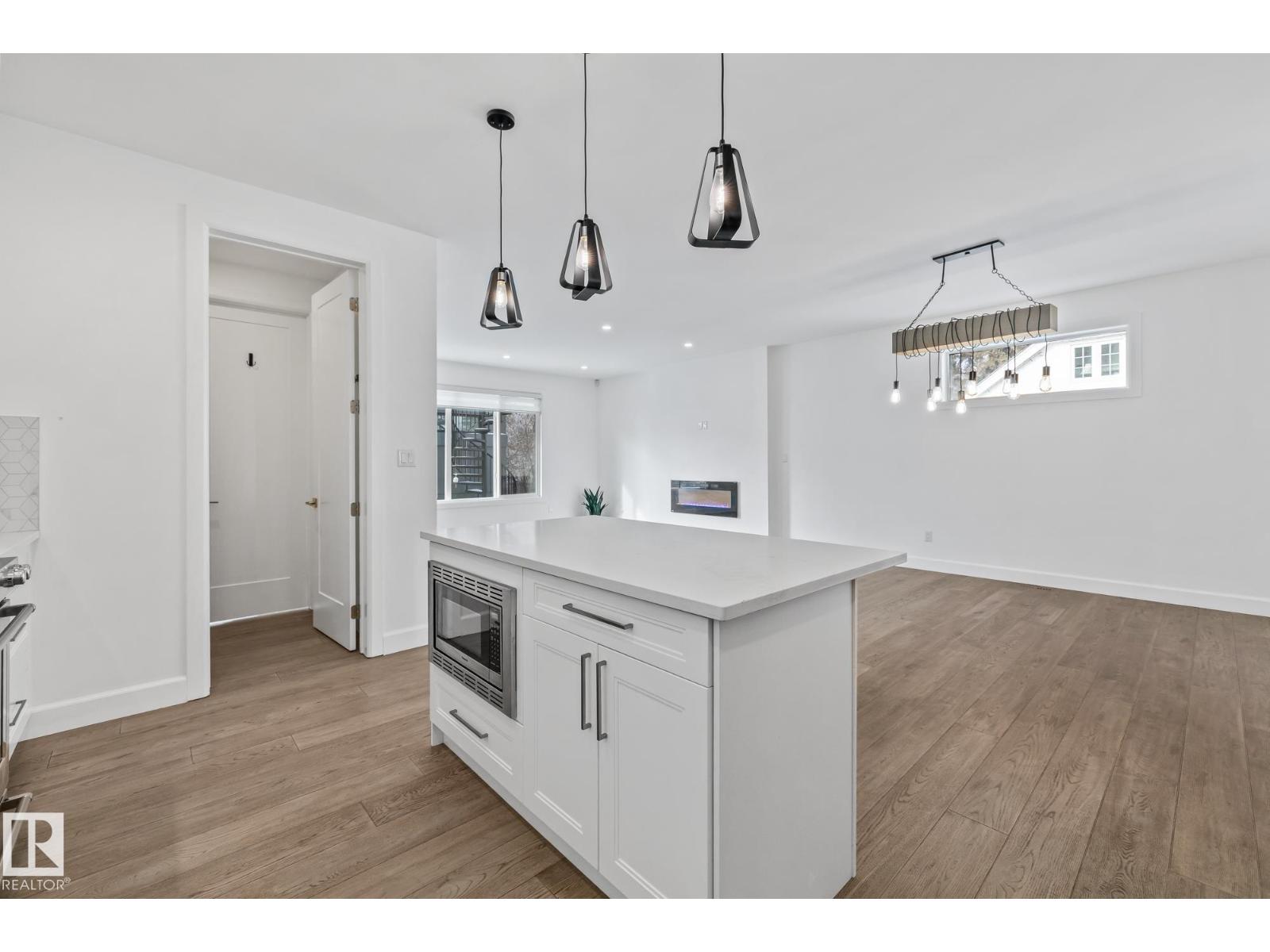 10038 142 ST NW, Edmonton