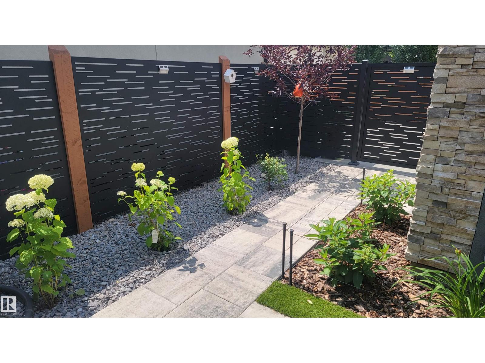 10038 142 ST NW, Edmonton