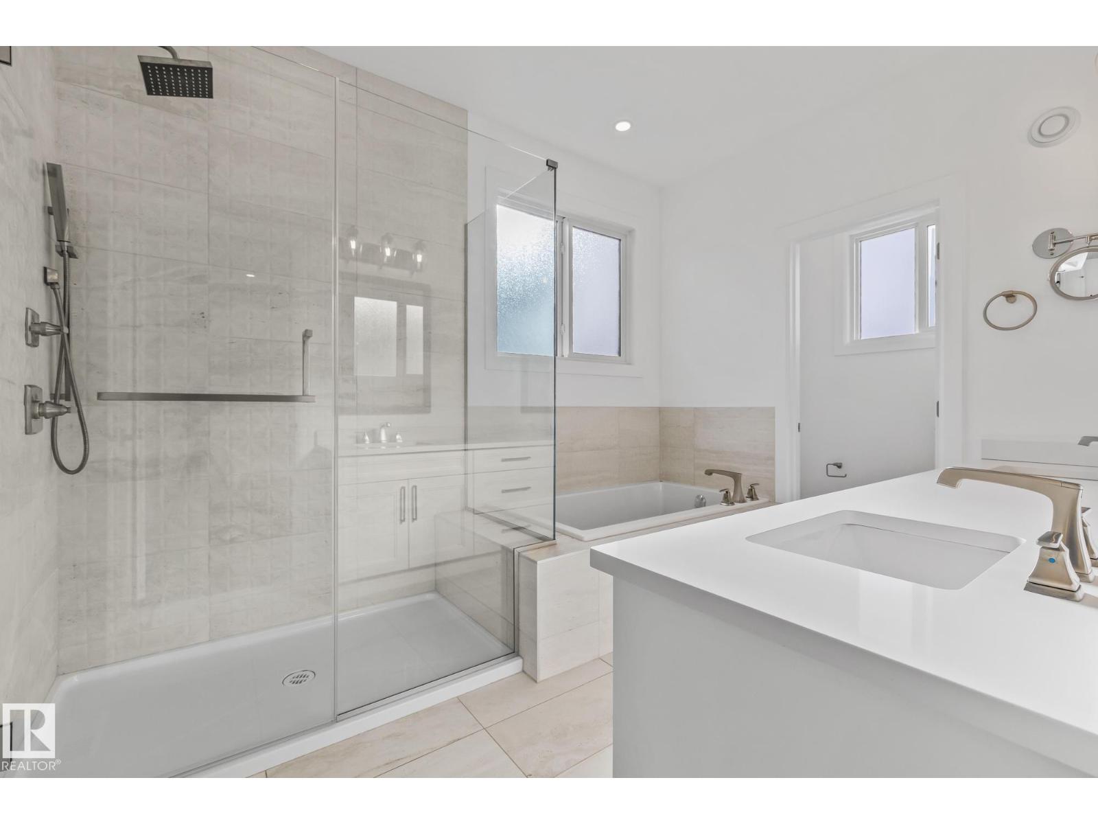 10038 142 ST NW, Edmonton