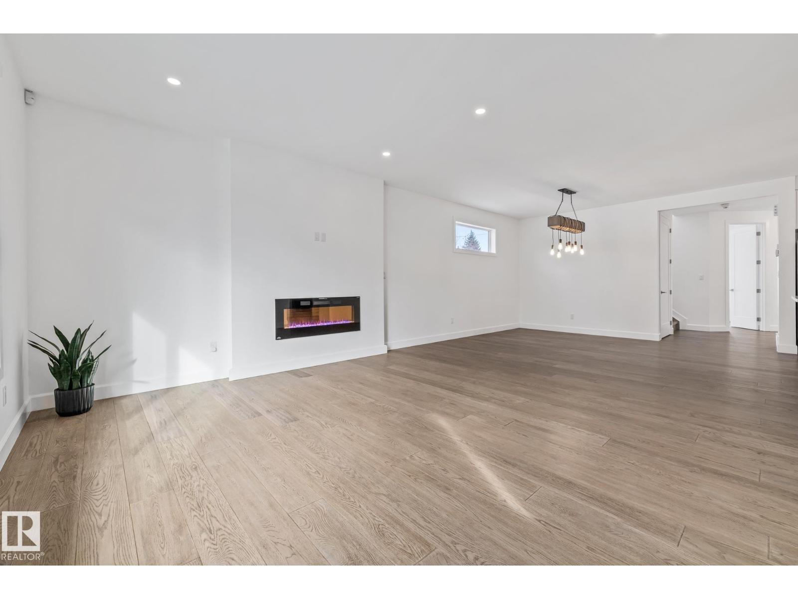 10038 142 ST NW, Edmonton