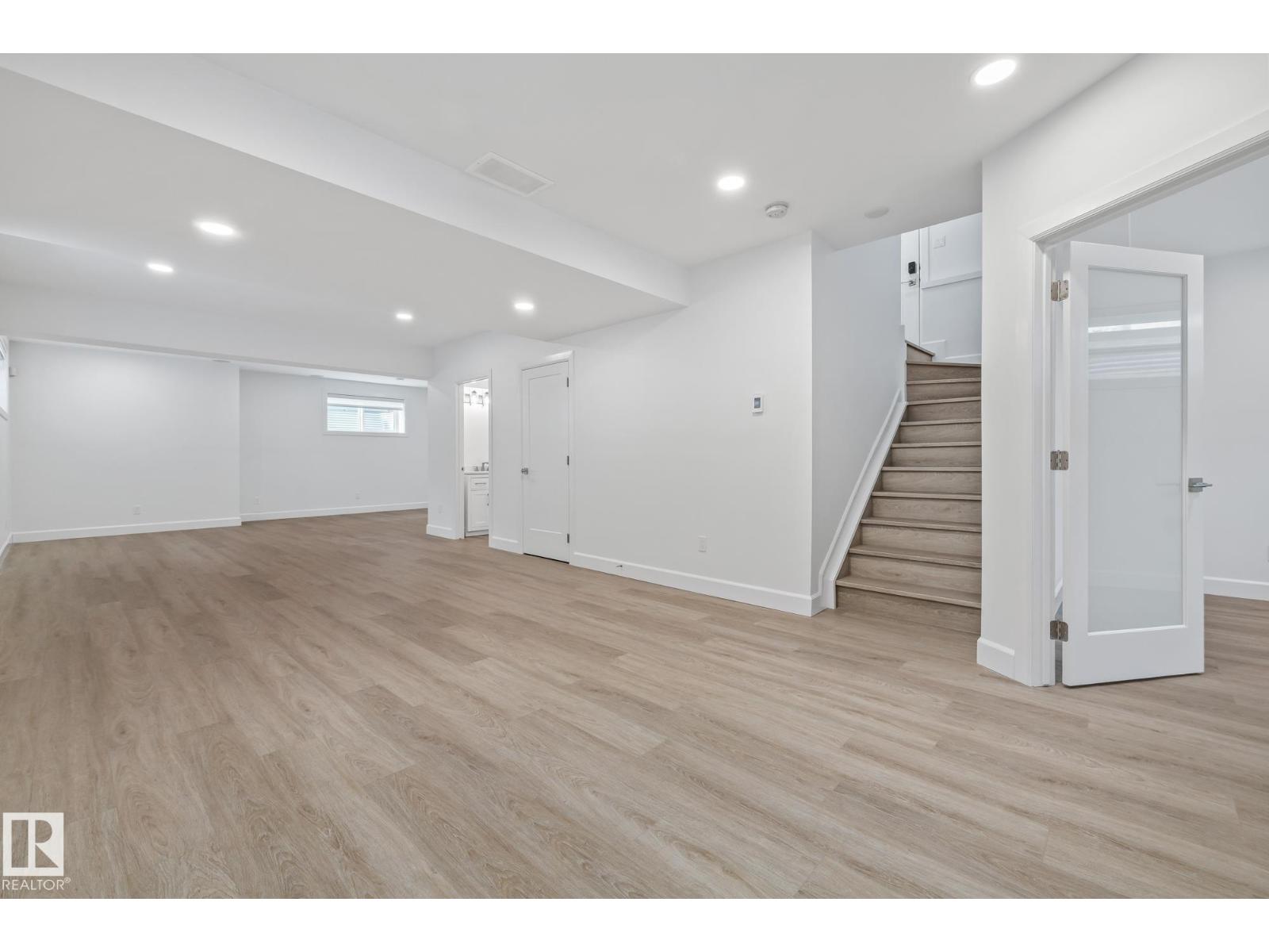 10038 142 ST NW, Edmonton