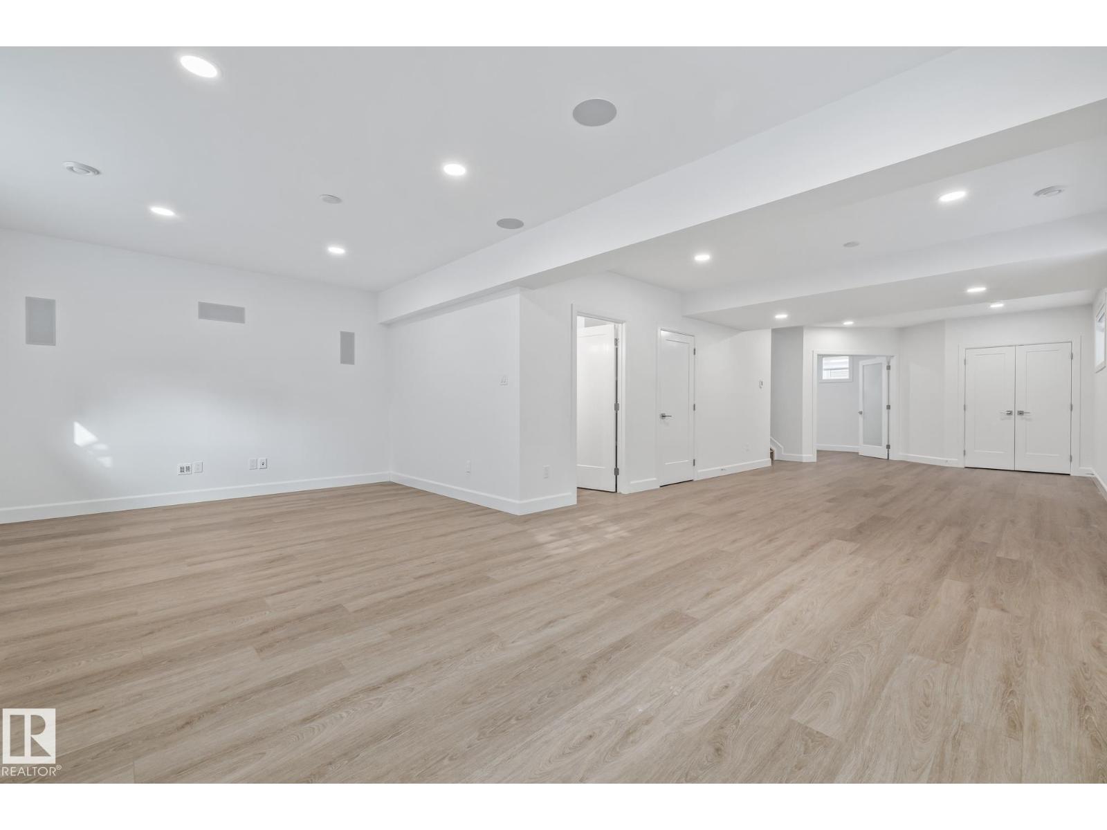 10038 142 ST NW, Edmonton