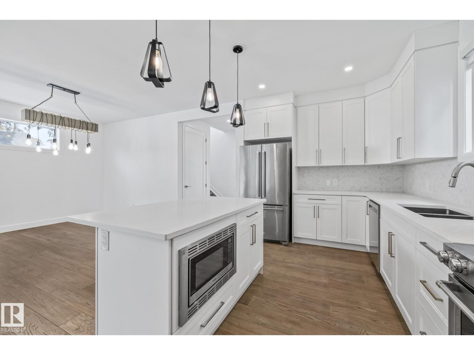 10038 142 ST NW, Edmonton