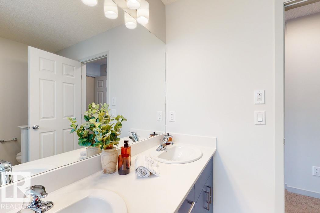 8636 183 AV NW - 56