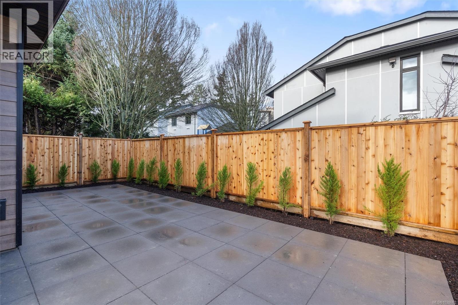 2 588 Whiteside Street, Saanich