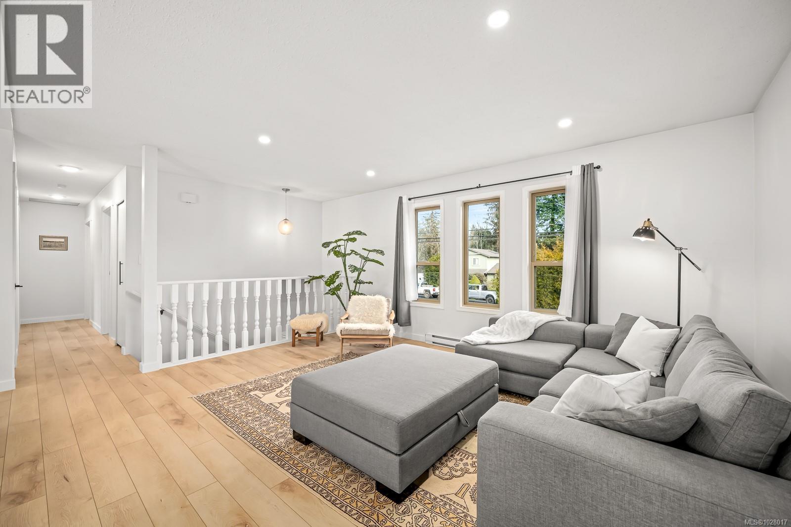 519 PRITCHARD RD - 8