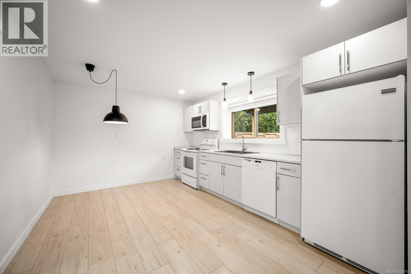 519 PRITCHARD RD - 27