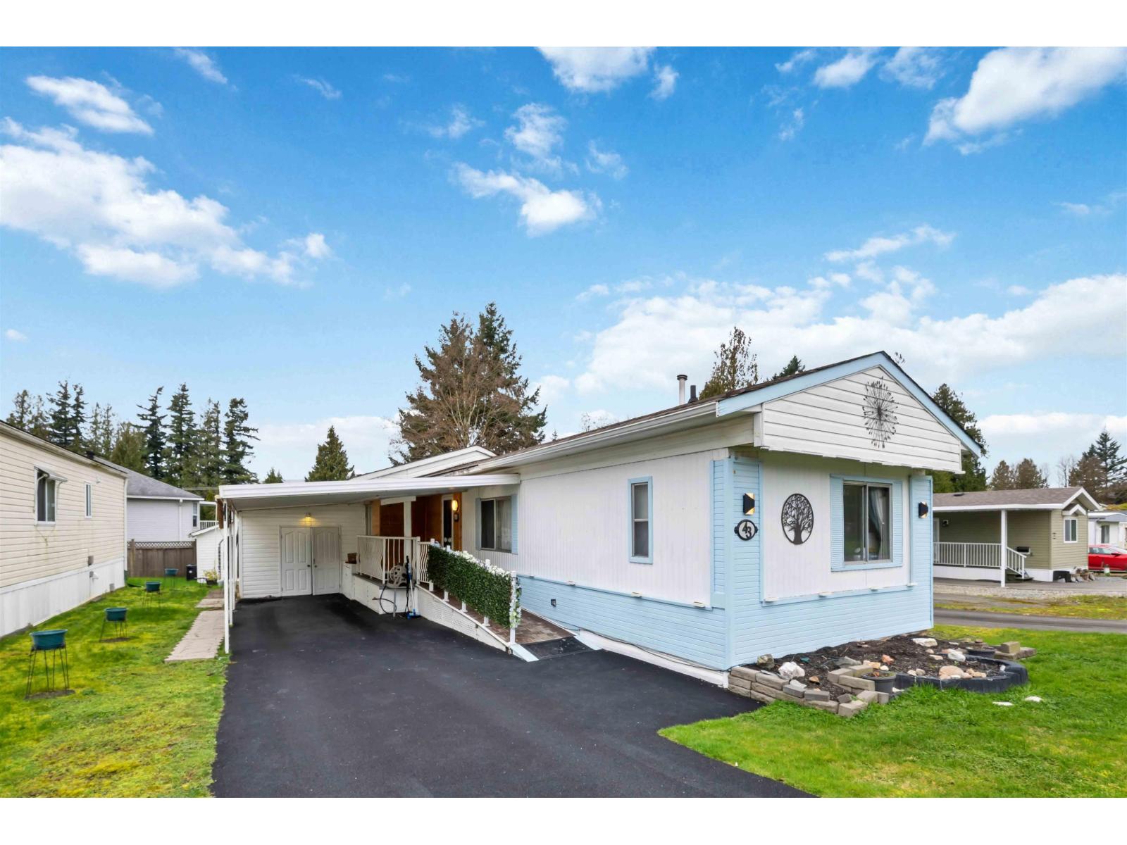 43 2035 MARTENS Street - main photo