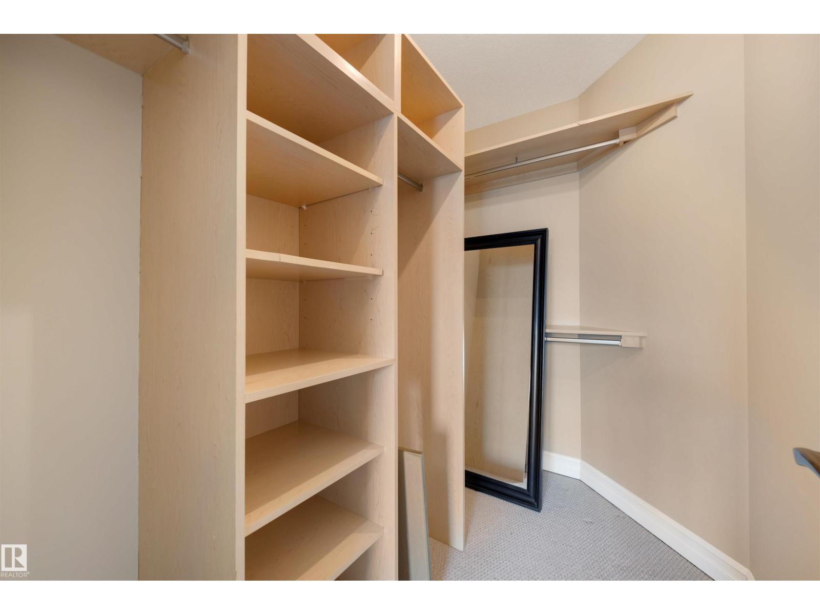 #906 10142 111 ST NW - 19
