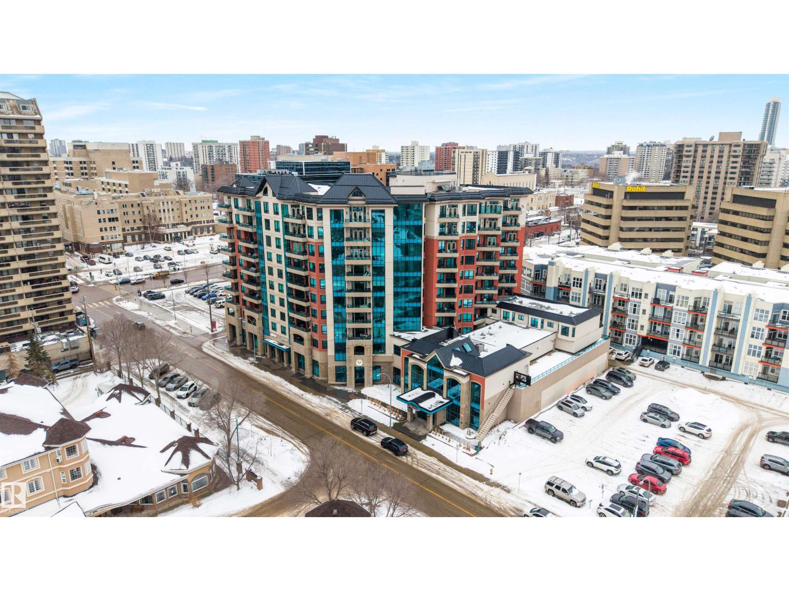 #906 10142 111 ST NW - 27