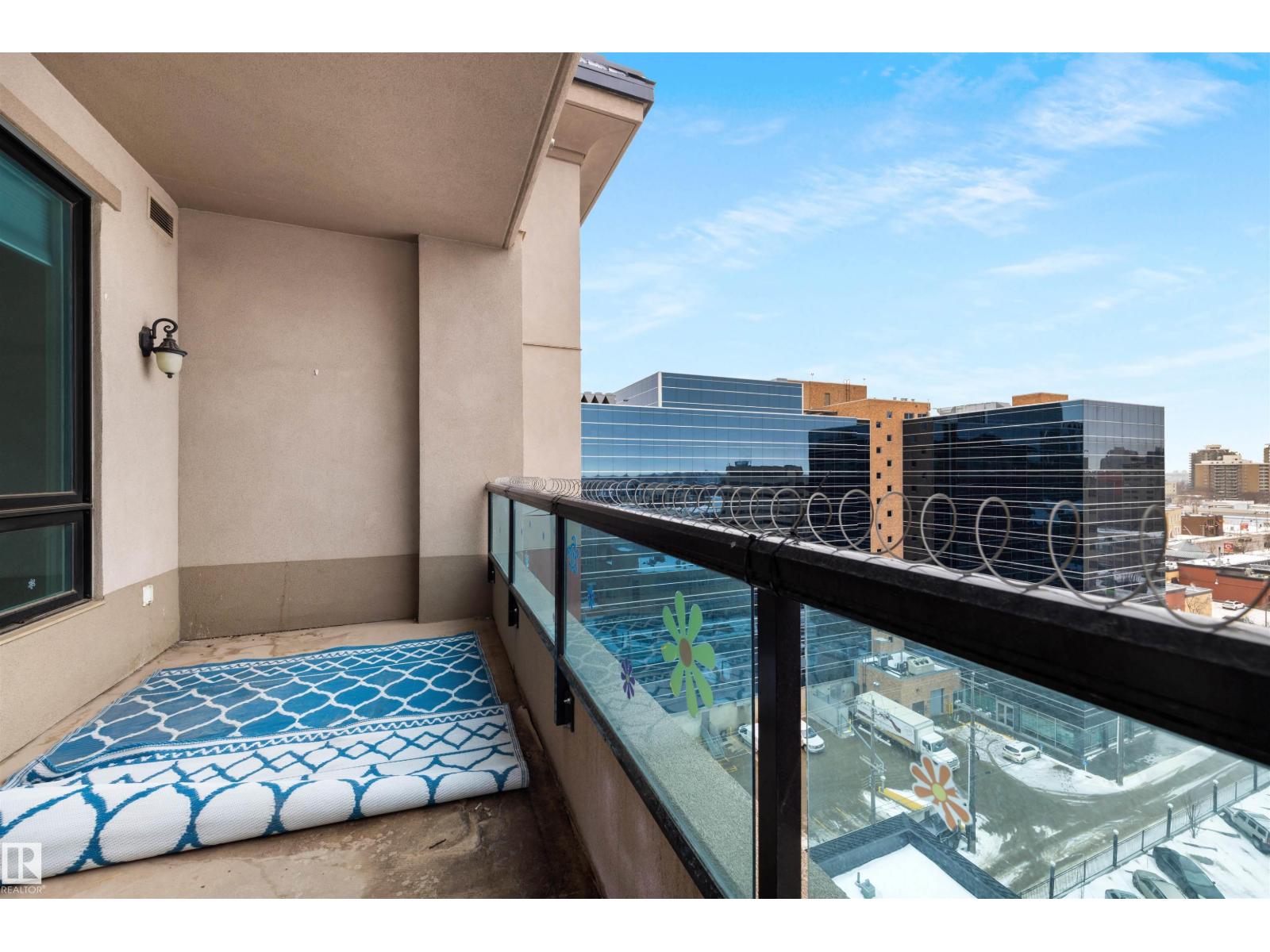 #906 10142 111 ST NW - 21