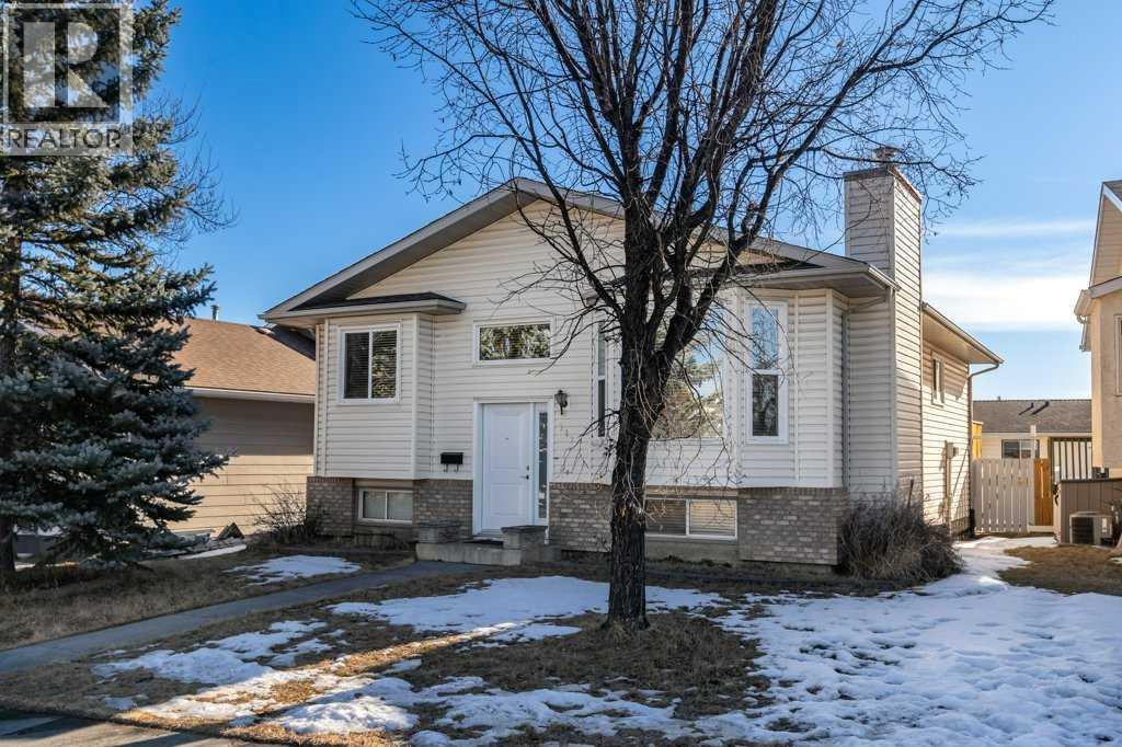 Single Family House Bi-level for Sale in  Shawfield Way SW Shawnessy Calgary 
