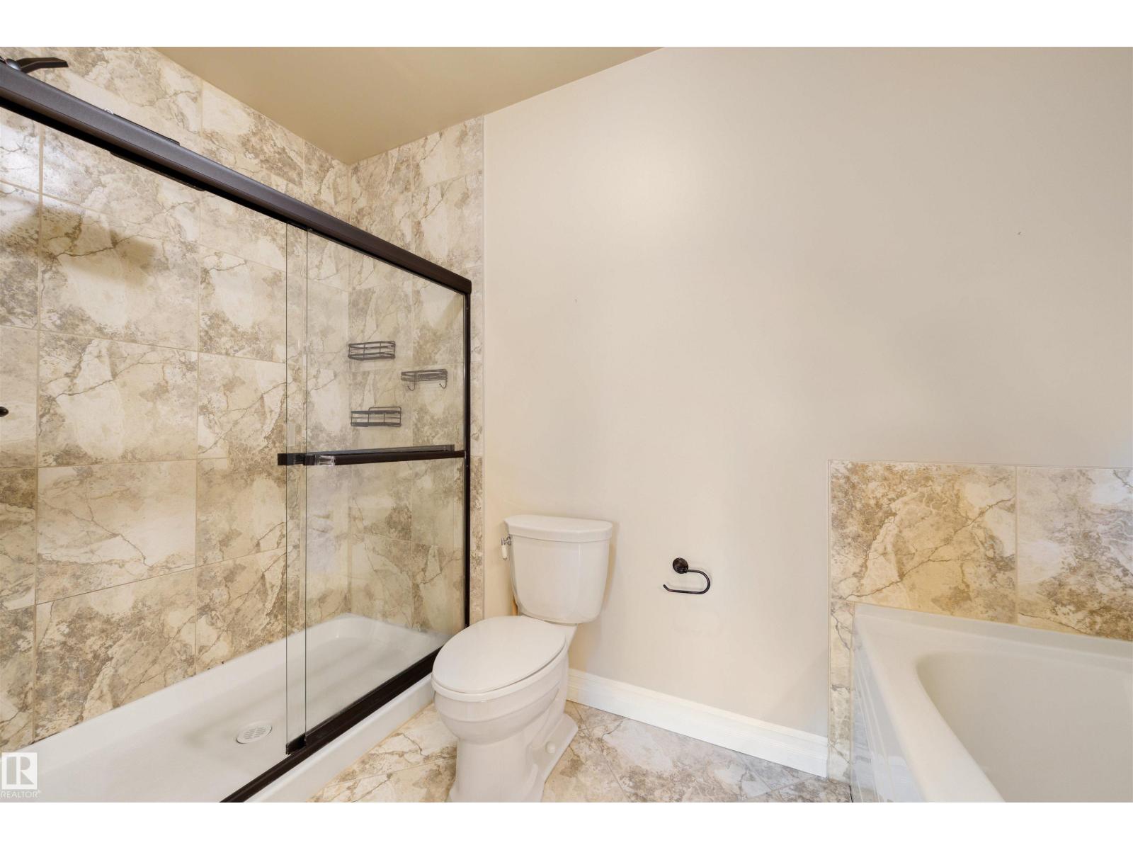 #906 10142 111 ST NW - 18