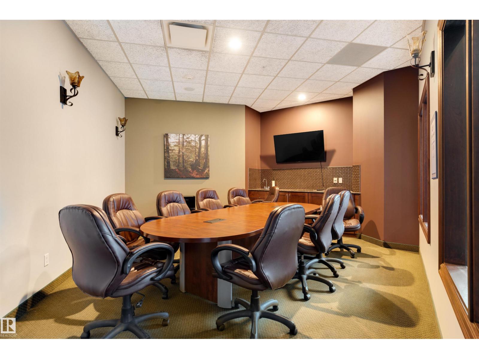 #906 10142 111 ST NW - 24