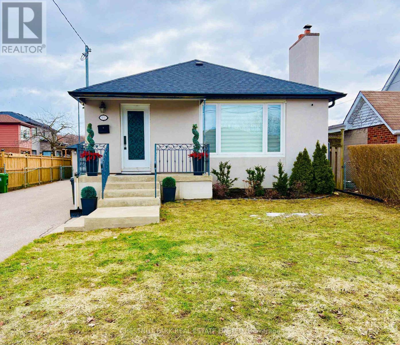 LOWER - 93 SURREY AVENUE