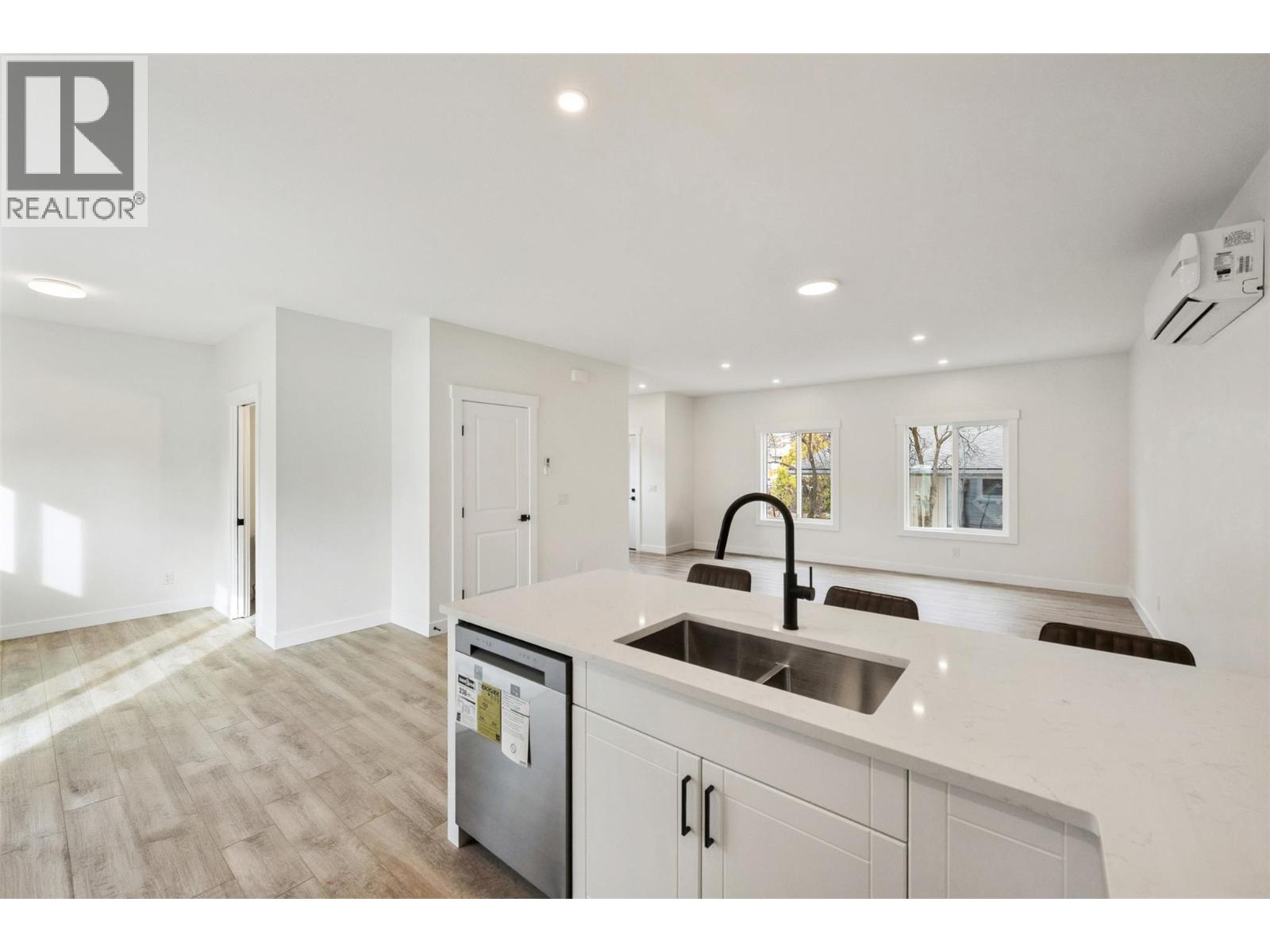 11815 Grant Avenue Unit# 104, Summerland