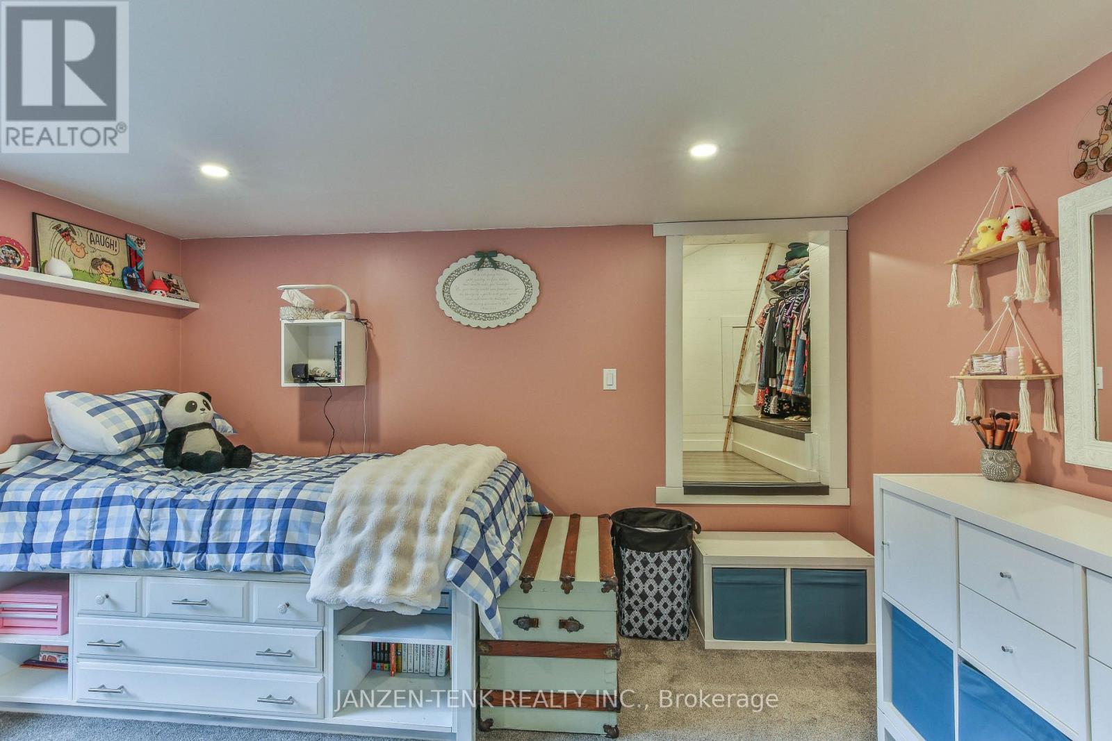 9114 ROGERS ROAD — photo 23