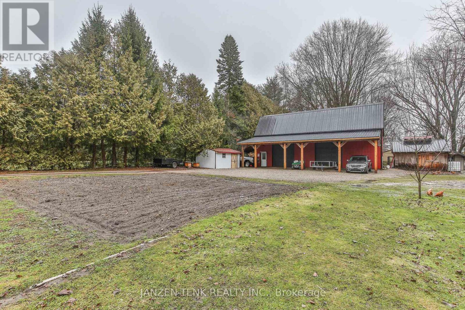 9114 ROGERS ROAD — photo 39