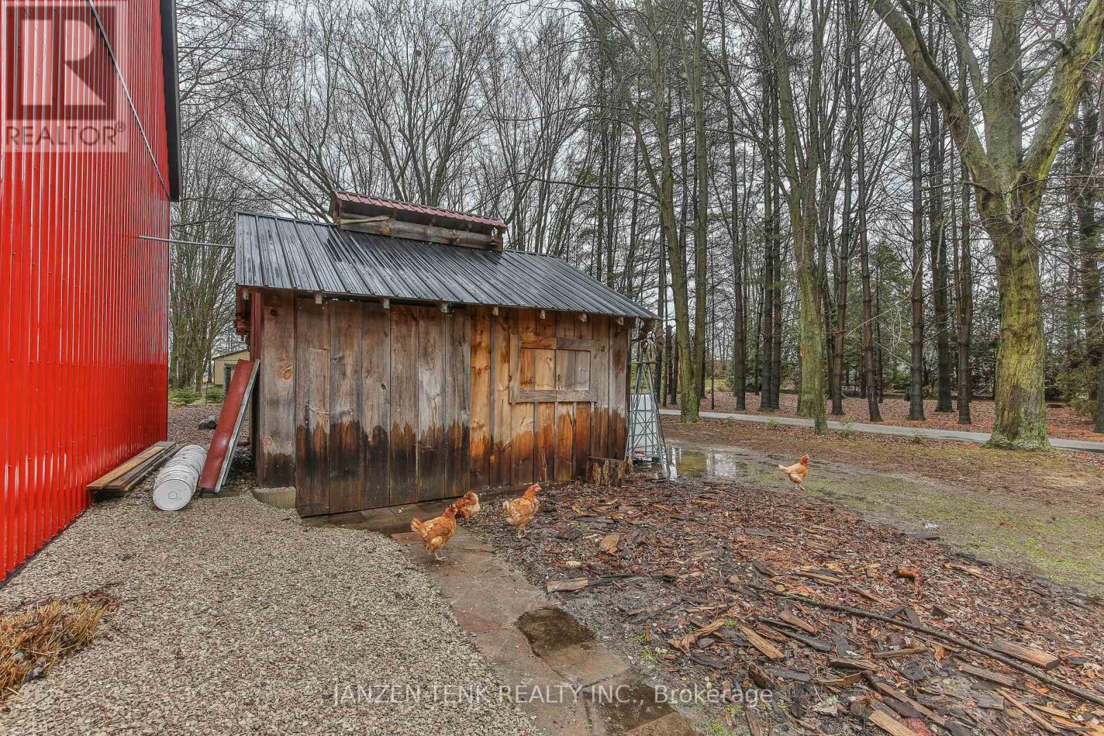 9114 ROGERS ROAD — photo 41