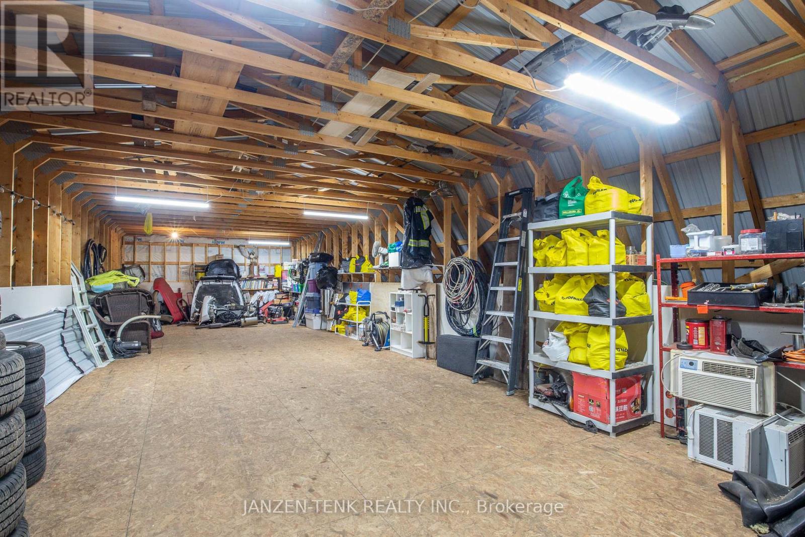 9114 ROGERS ROAD — photo 46