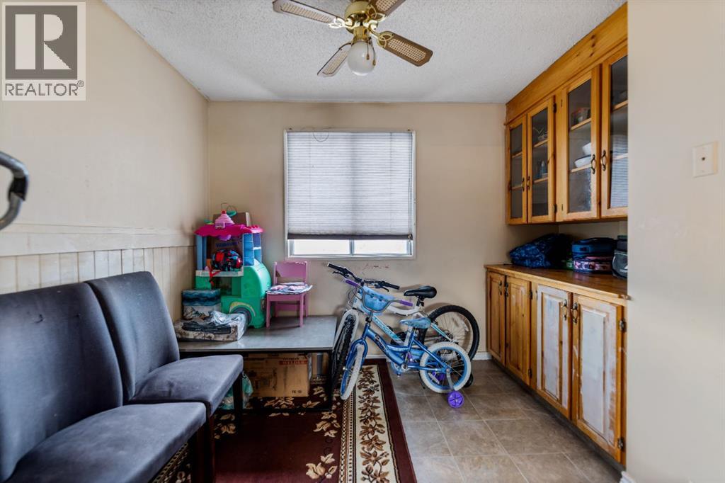 Single Family House for Sale in  Falton Way NE Falconridge Calgary 