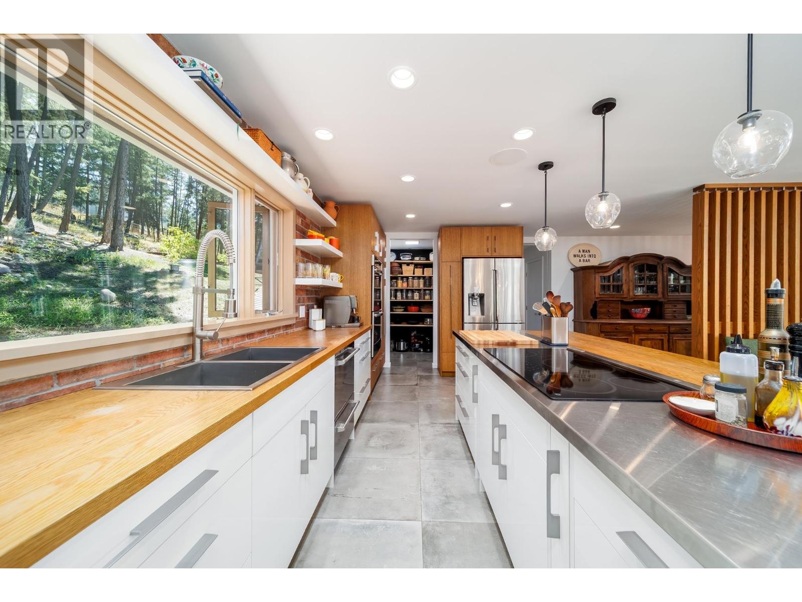 16355 Barkley Road, Lake Country